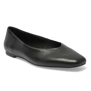 Amanda Flat in Black Leather