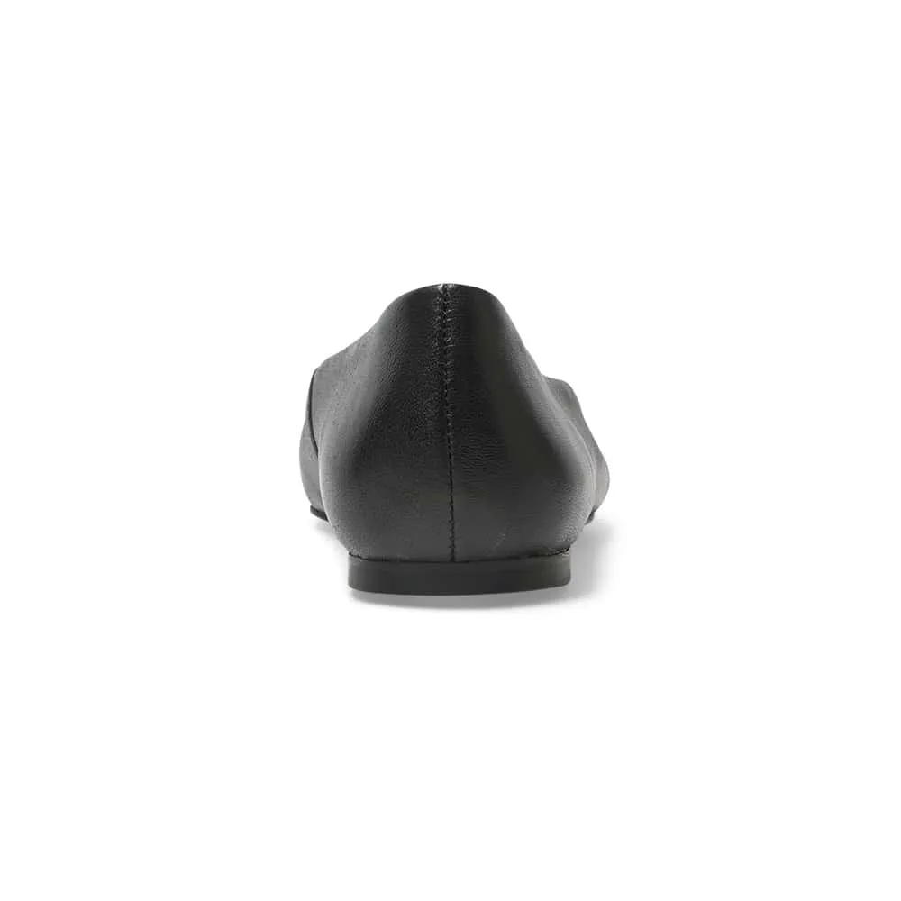 Amanda Flat in Black Leather