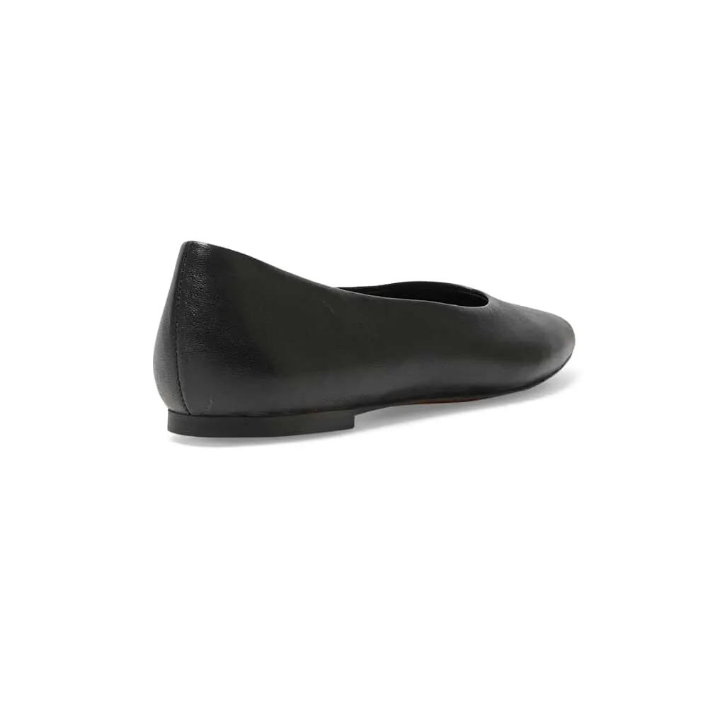 Amanda Flat in Black Leather