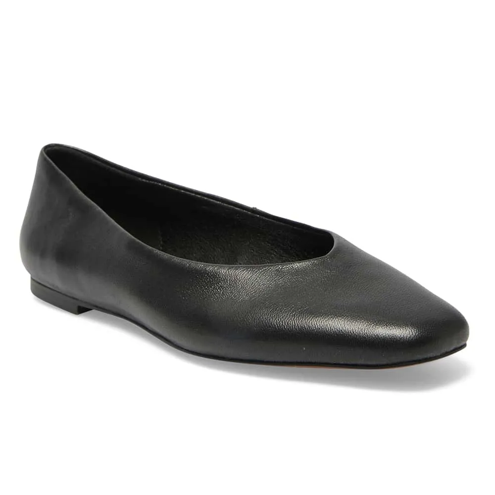 Amanda Flat in Black Leather