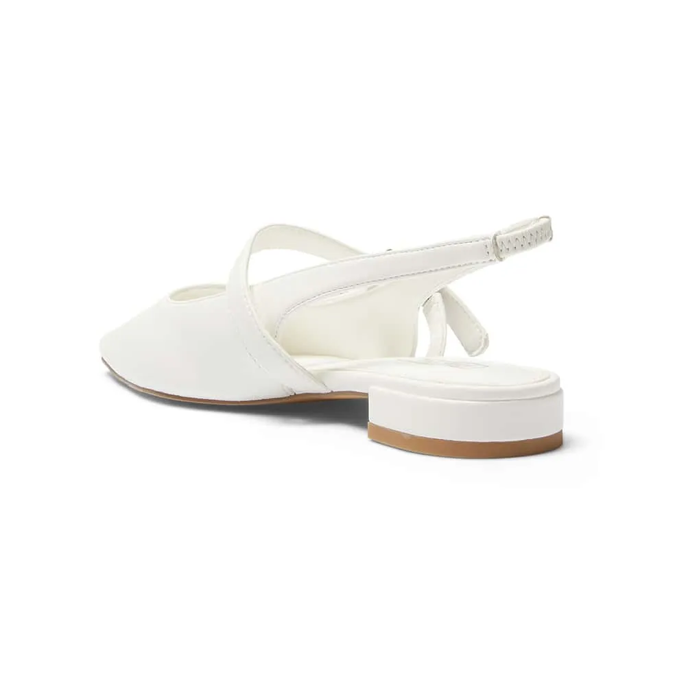 Bianca Flat in White Smooth