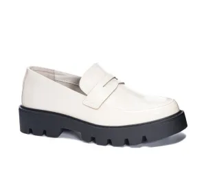 Chinese Laundry Playback Loafers Women's US 8 Cream Patent Platform Shoes KHD648