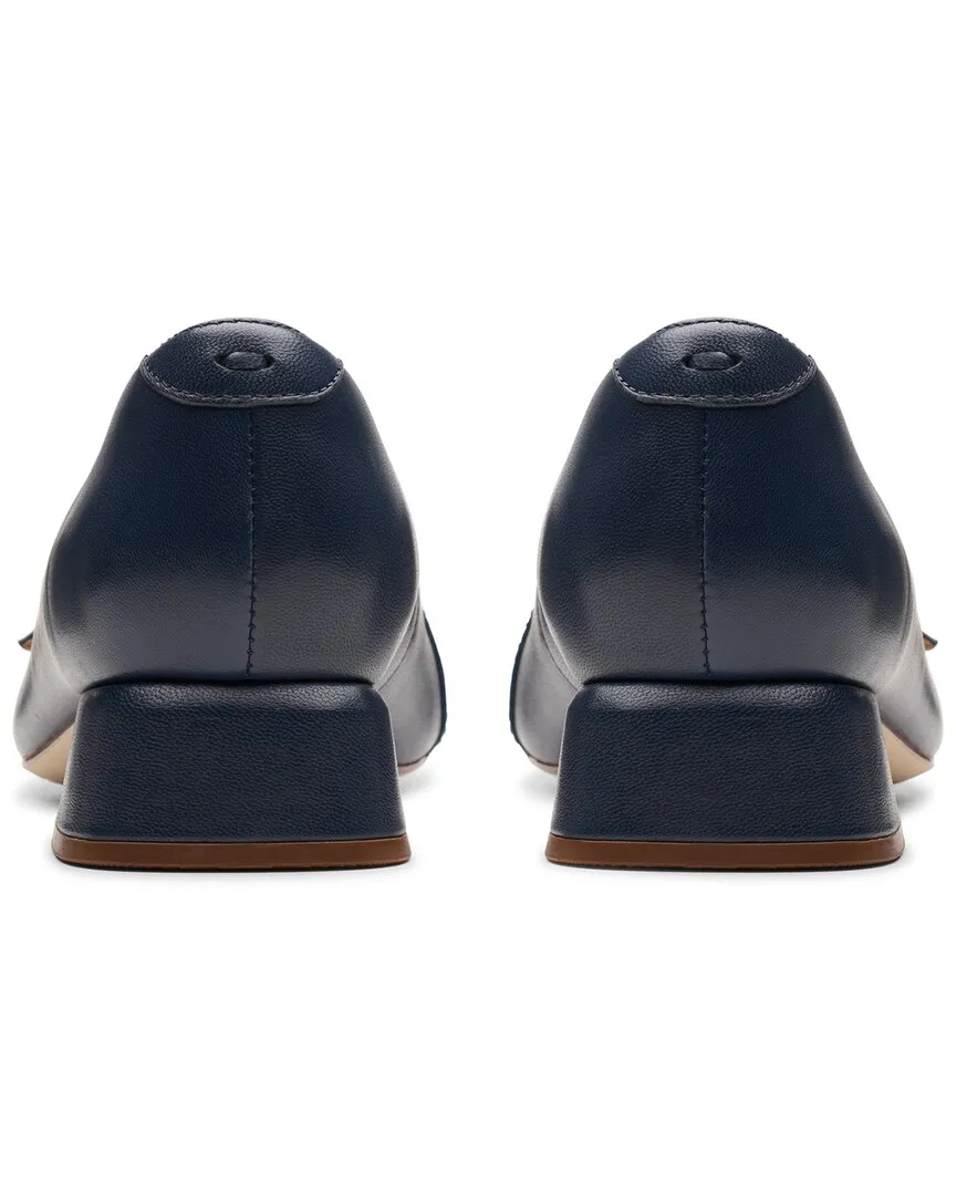 Clarks Daiss30 Court Leather Flat