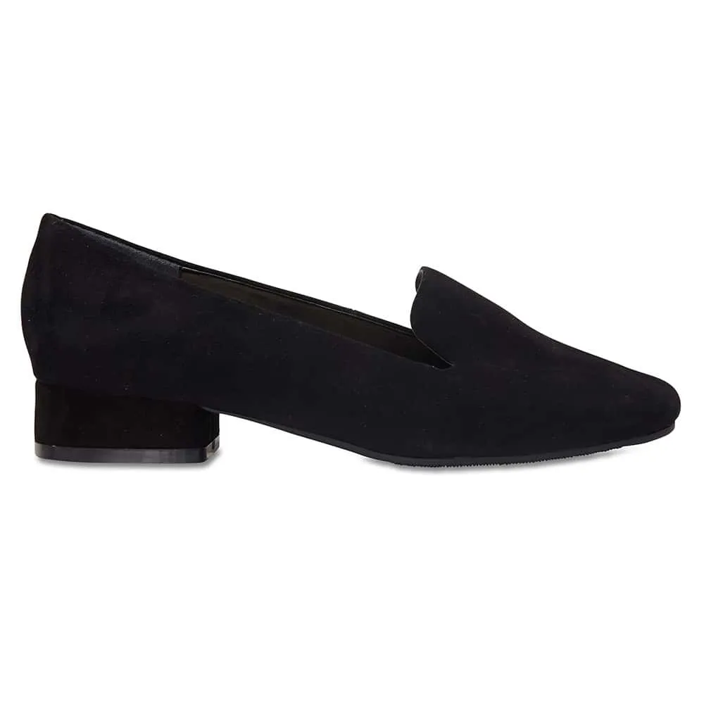 Fame Loafer in Black Suede
