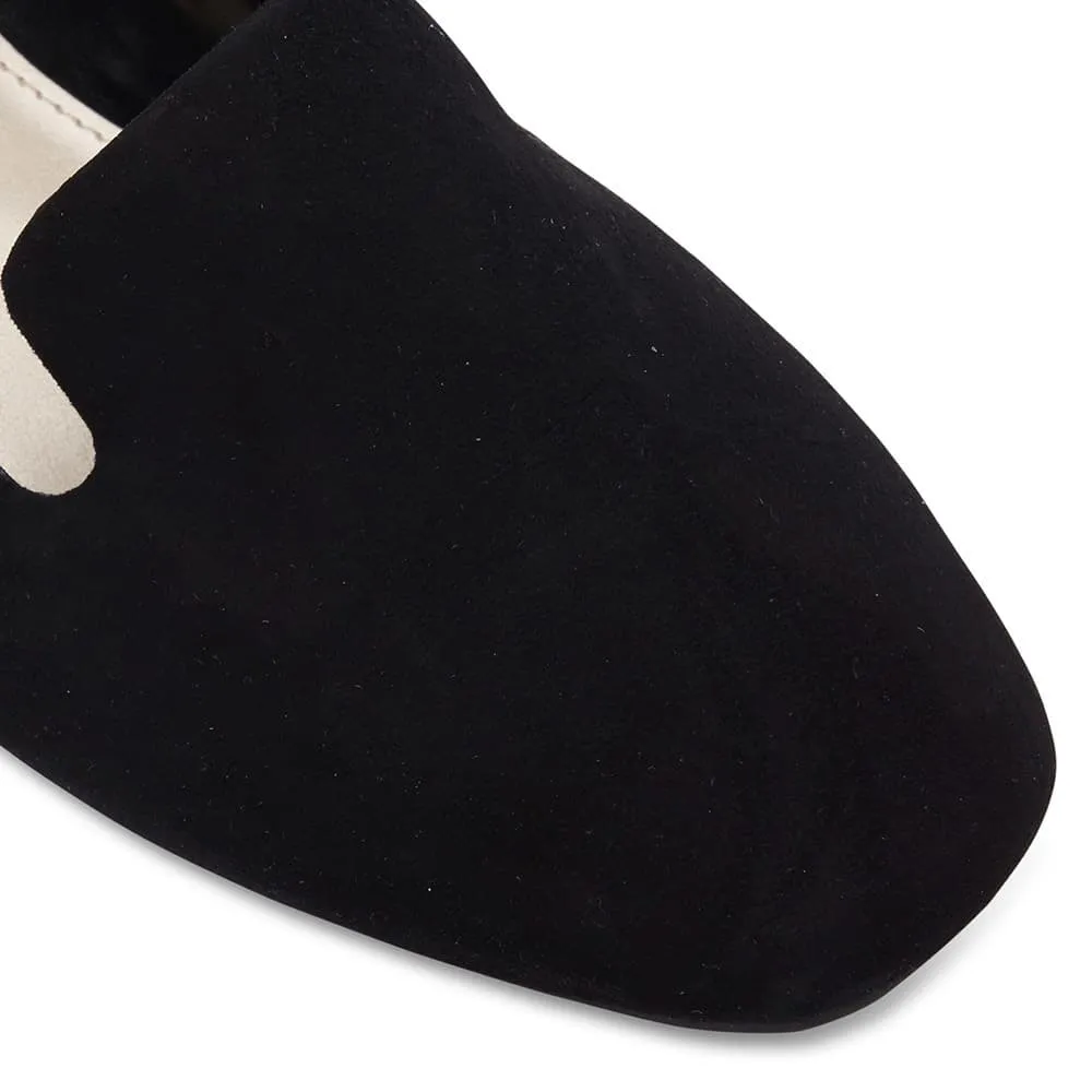 Fame Loafer in Black Suede