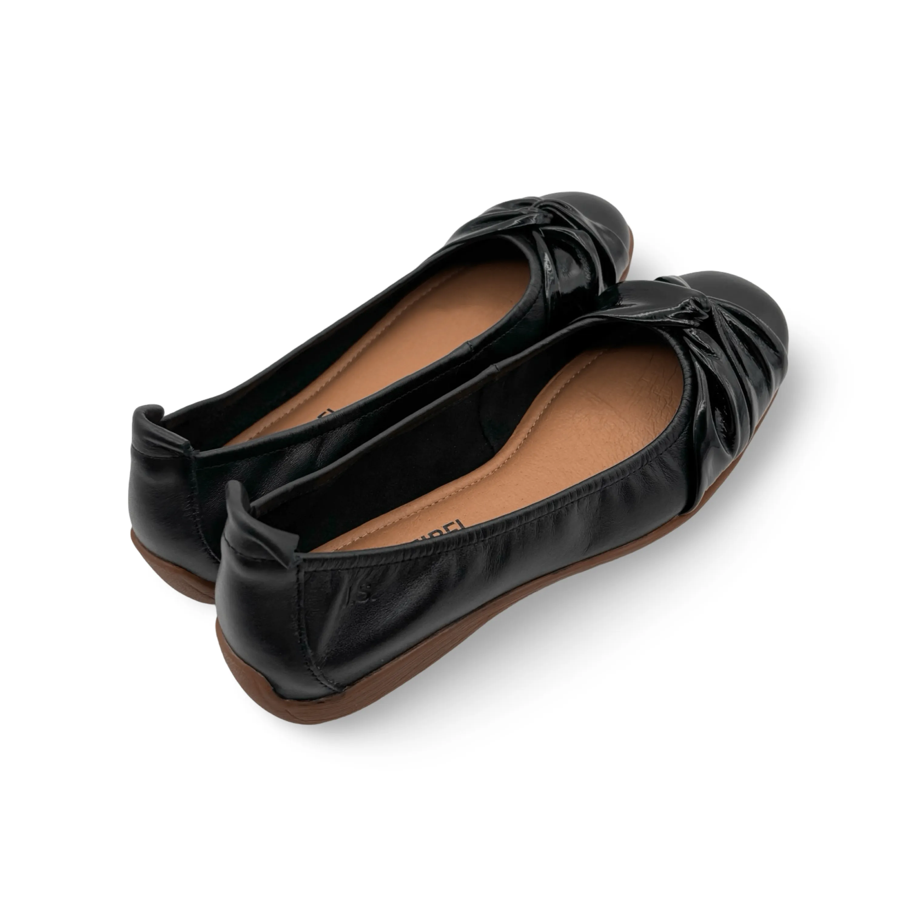 Fenja Black Leather/Patent Flat