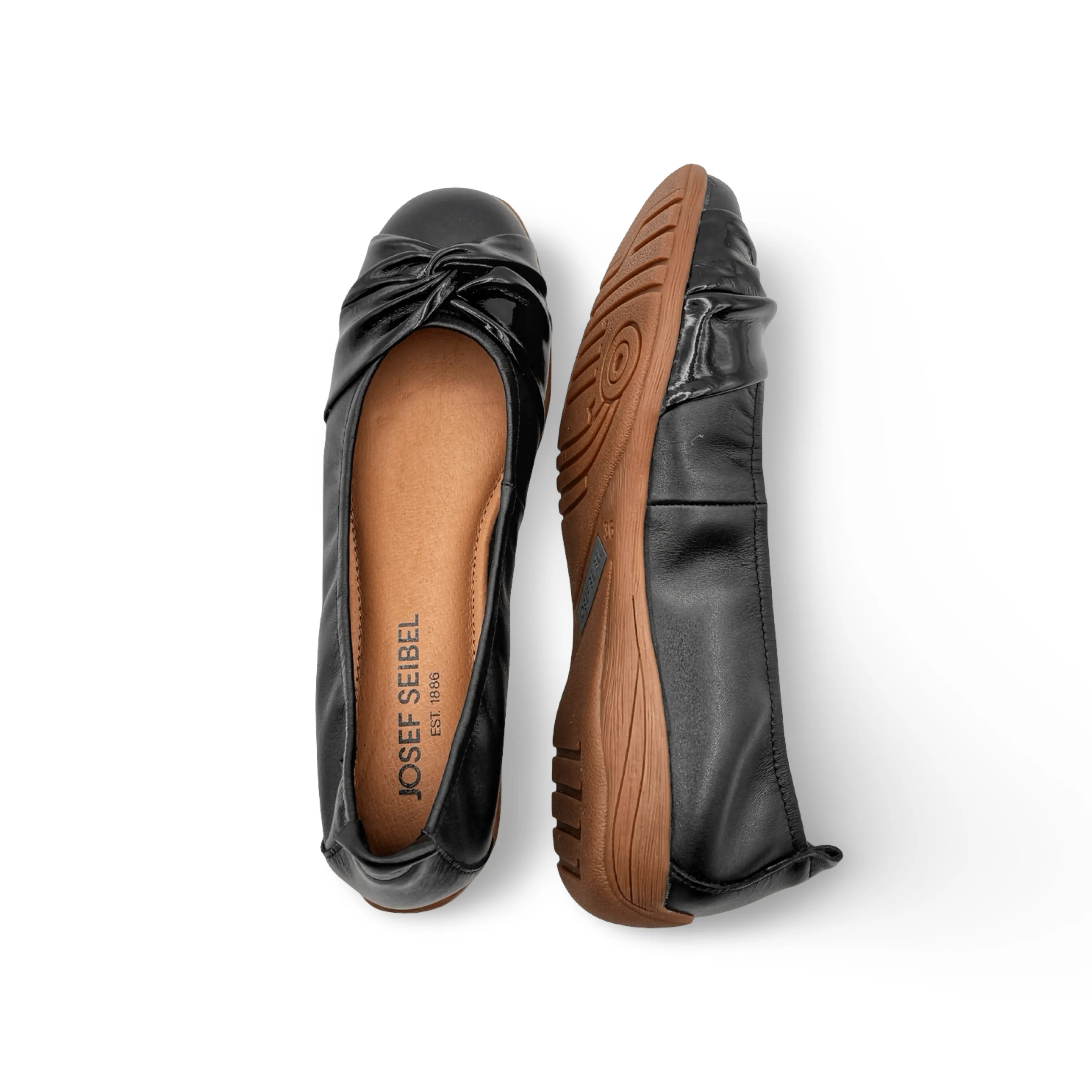 Fenja Black Leather/Patent Flat