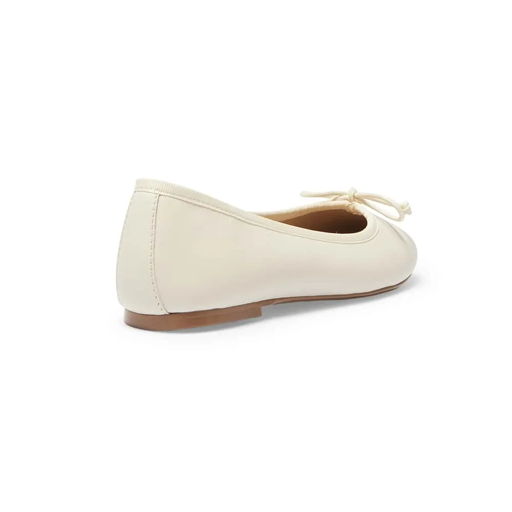 Fonteyn Flat in Ivory Leather