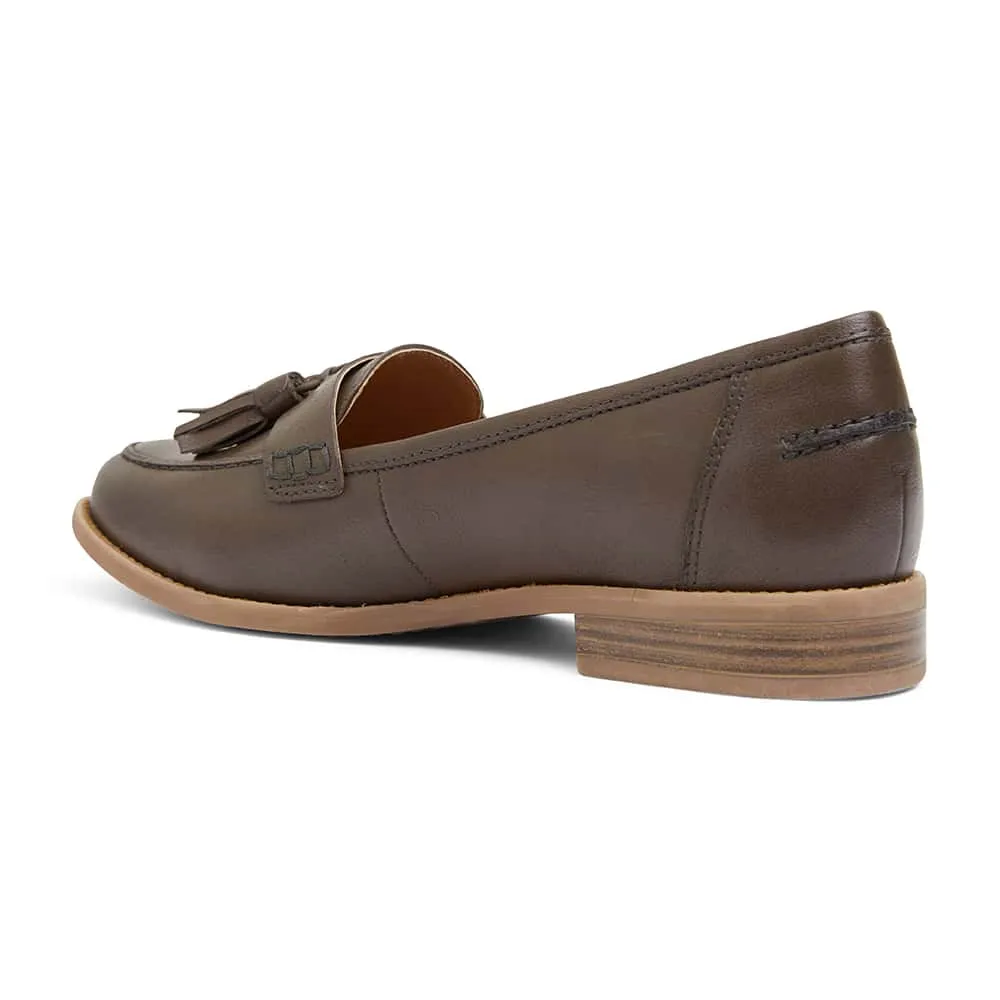 Gazebo Loafer in Khaki Leather