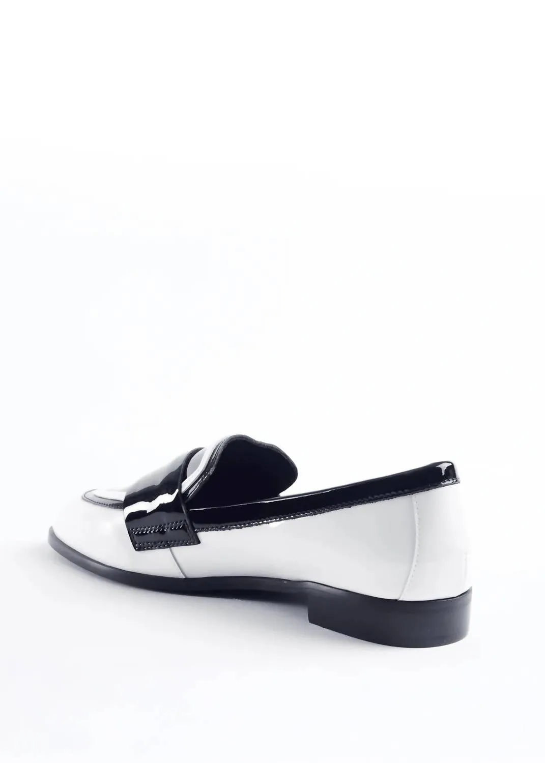 Kali Loafer In Black / White Patent
