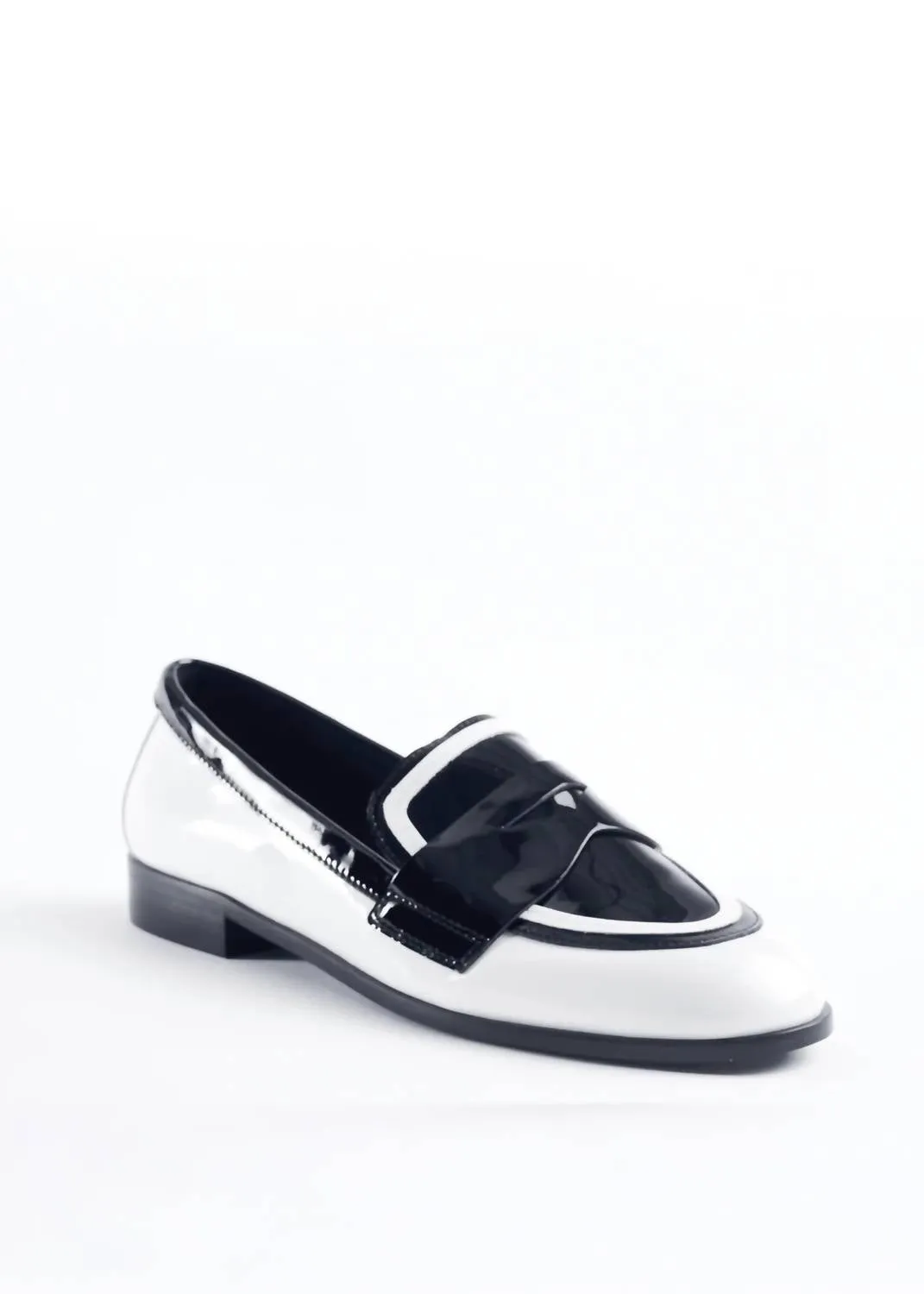 Kali Loafer In Black / White Patent