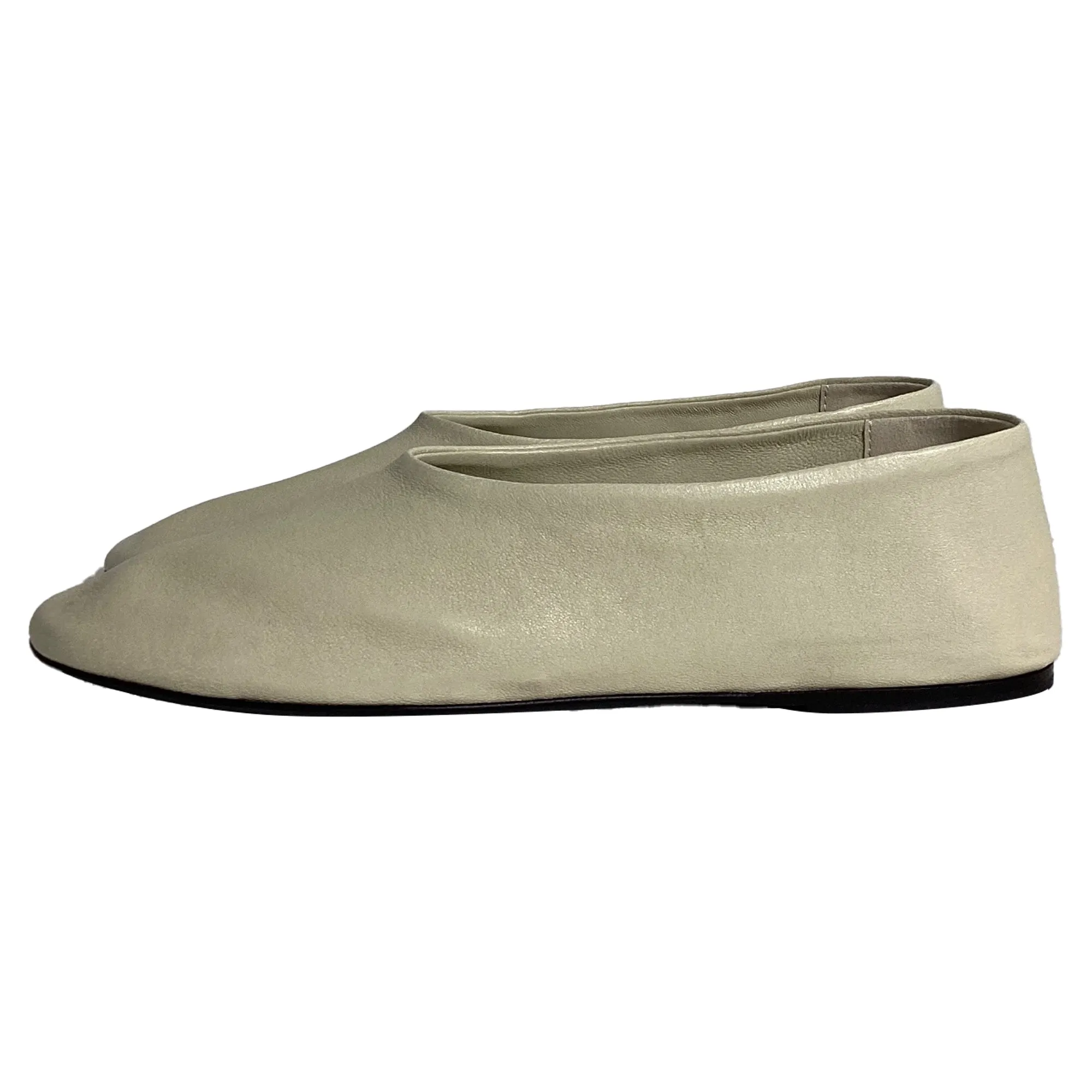 Khaite The Marcy Ballet Flats in White Leather