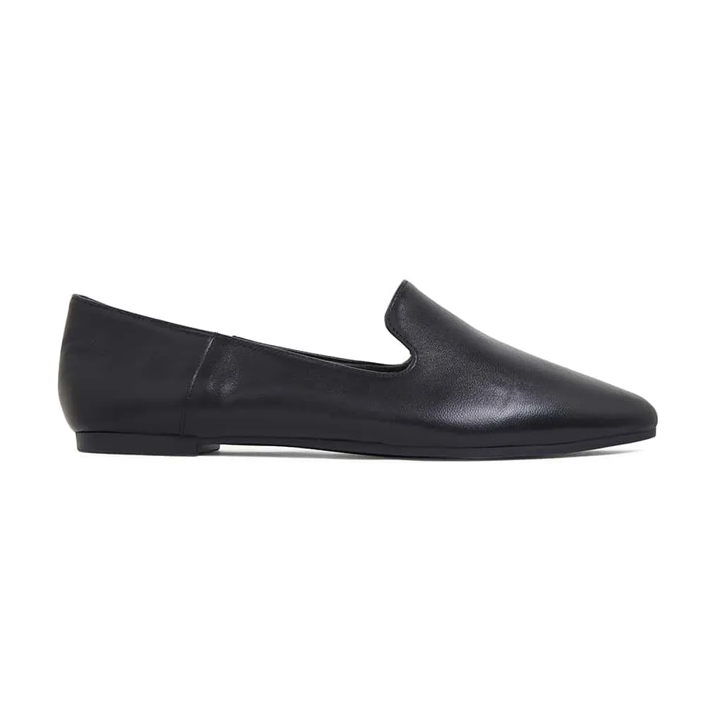 Liana Flat in Black Leather