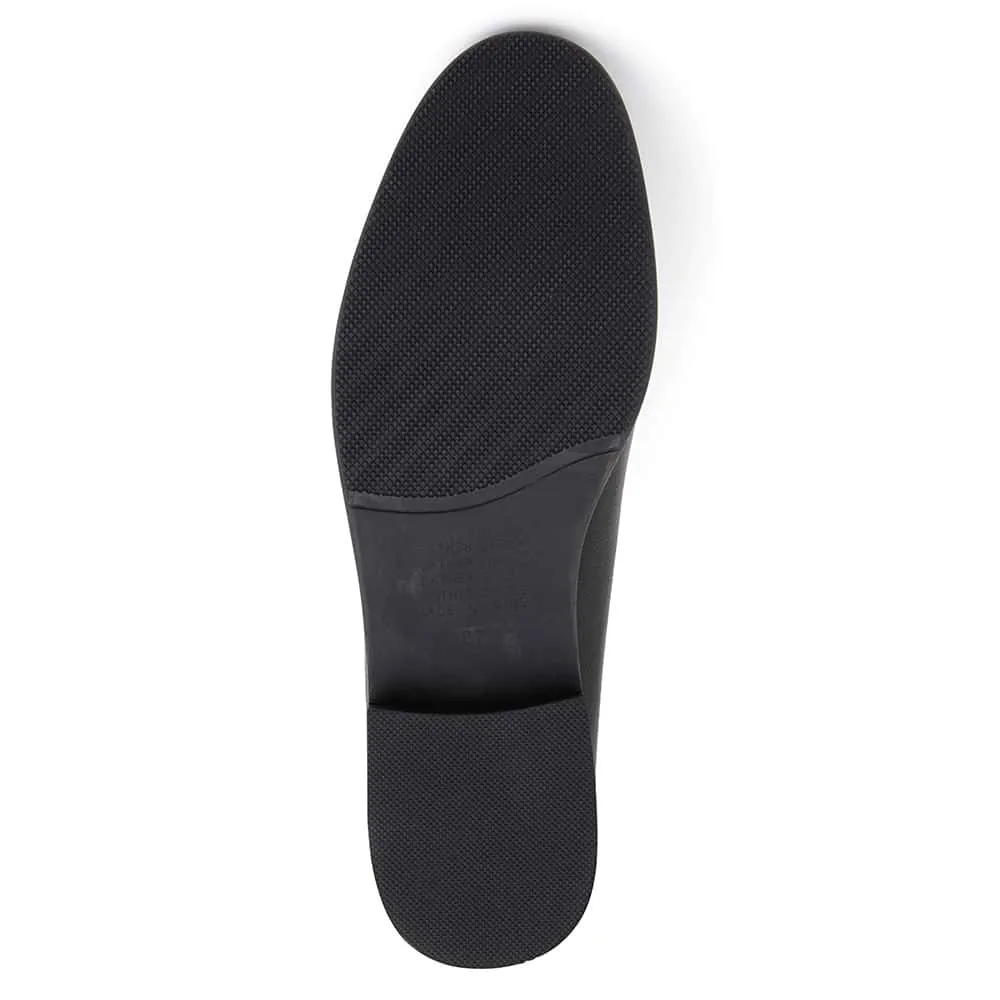 Sanford Loafer in Black Leather