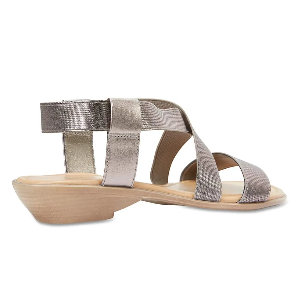 Saratoga Sandal in Pewter Fabric