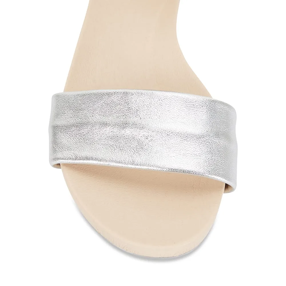 Shay Sandal in Silver Metallic Leather