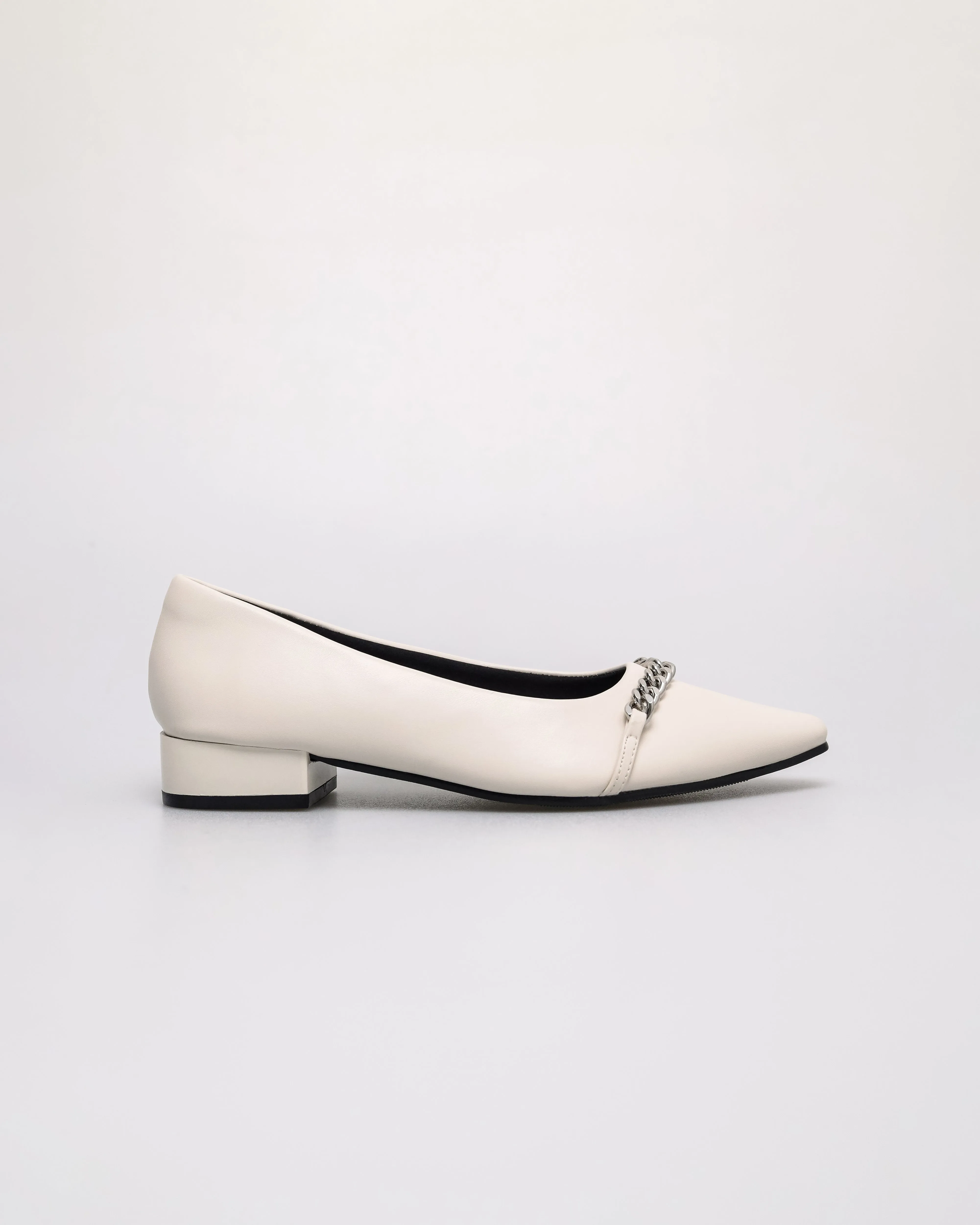 Tomaz NN568 Ladies Pointy Chain Flats