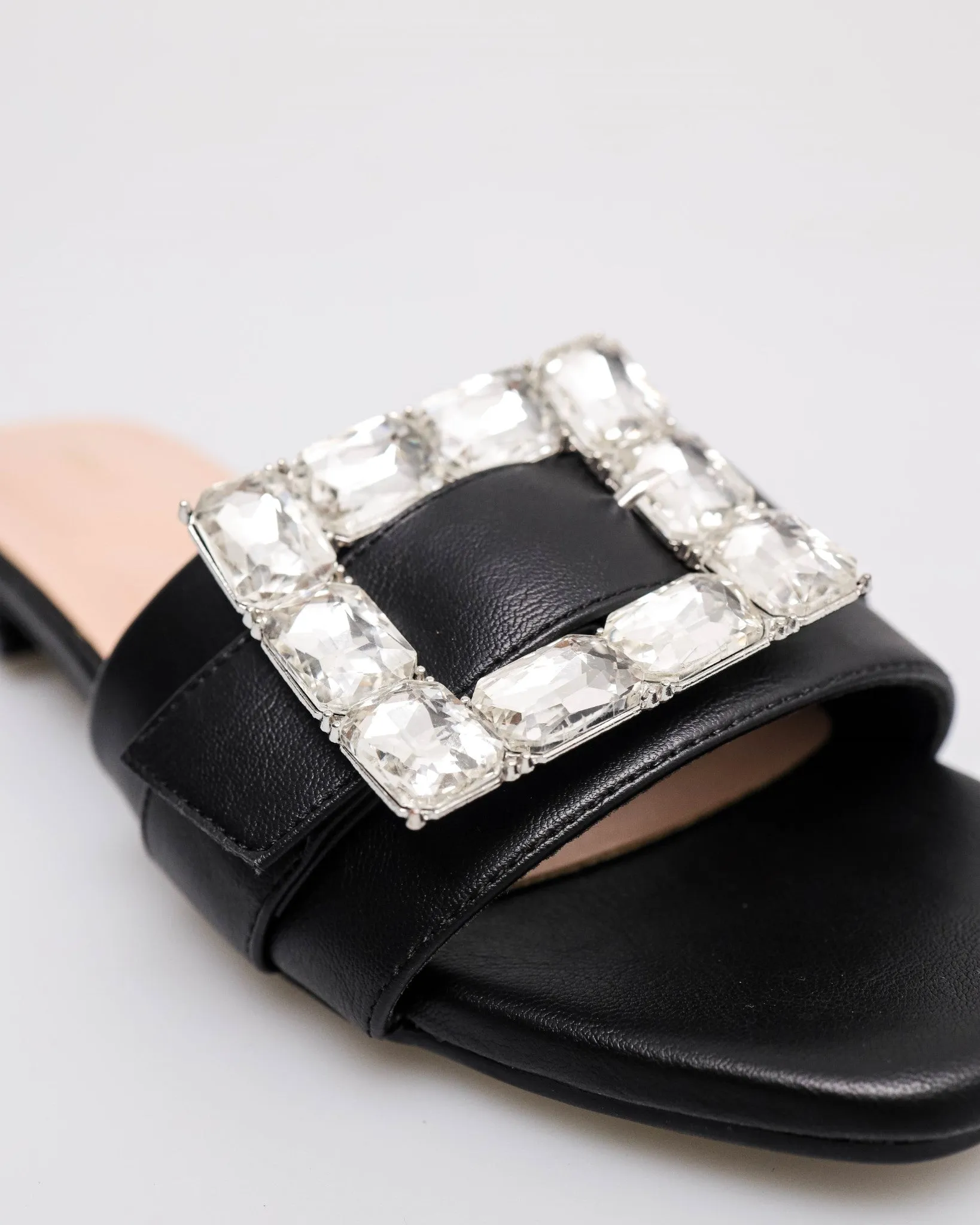 Tomaz NN645 Ladies Square Charm Sandals