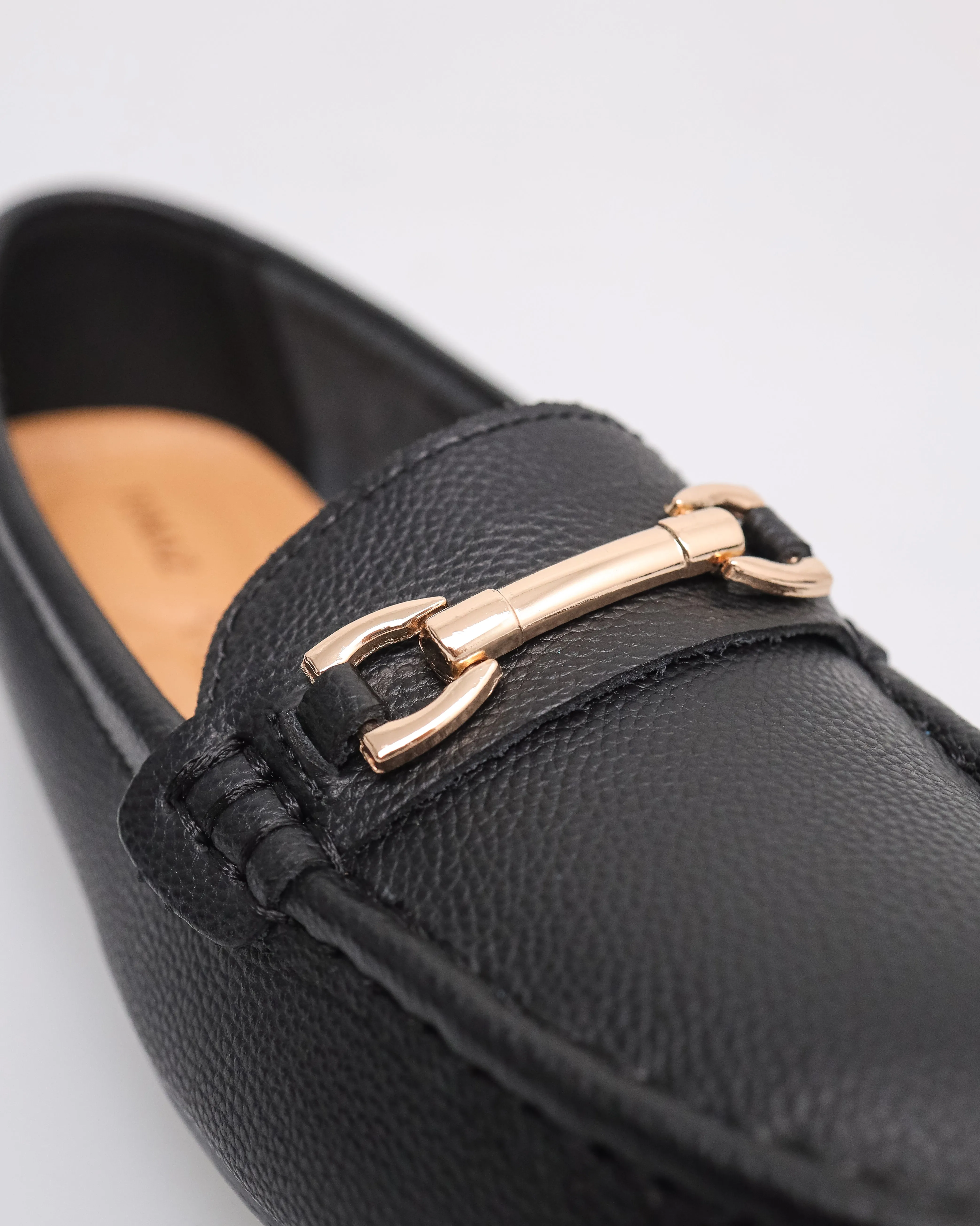 Tomaz YX200 Ladies Buckle Flats