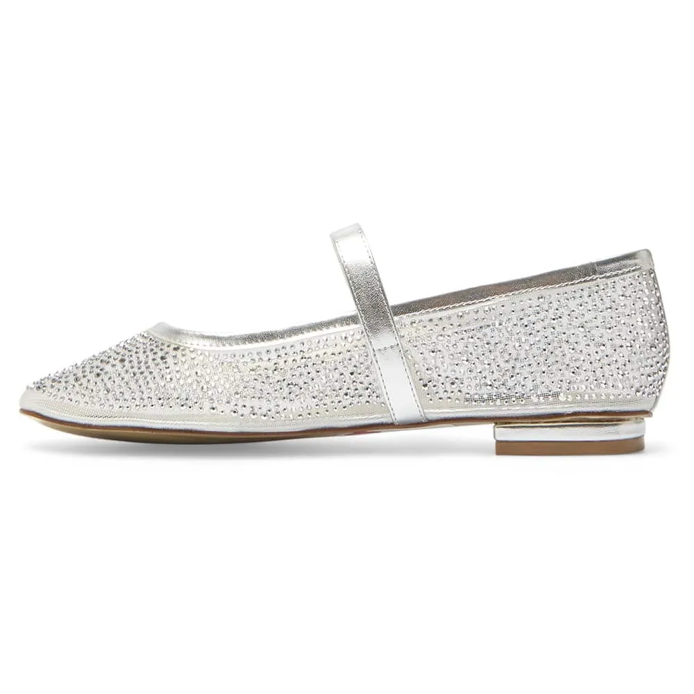Topaz Flat in Silver Metallic