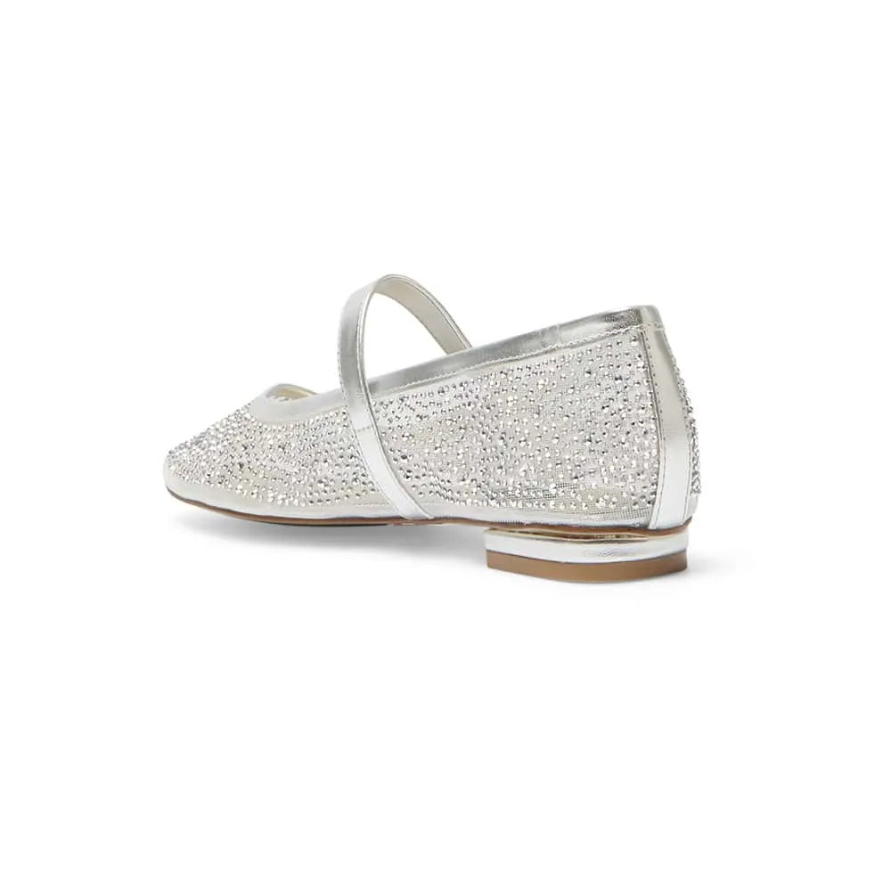 Topaz Flat in Silver Metallic