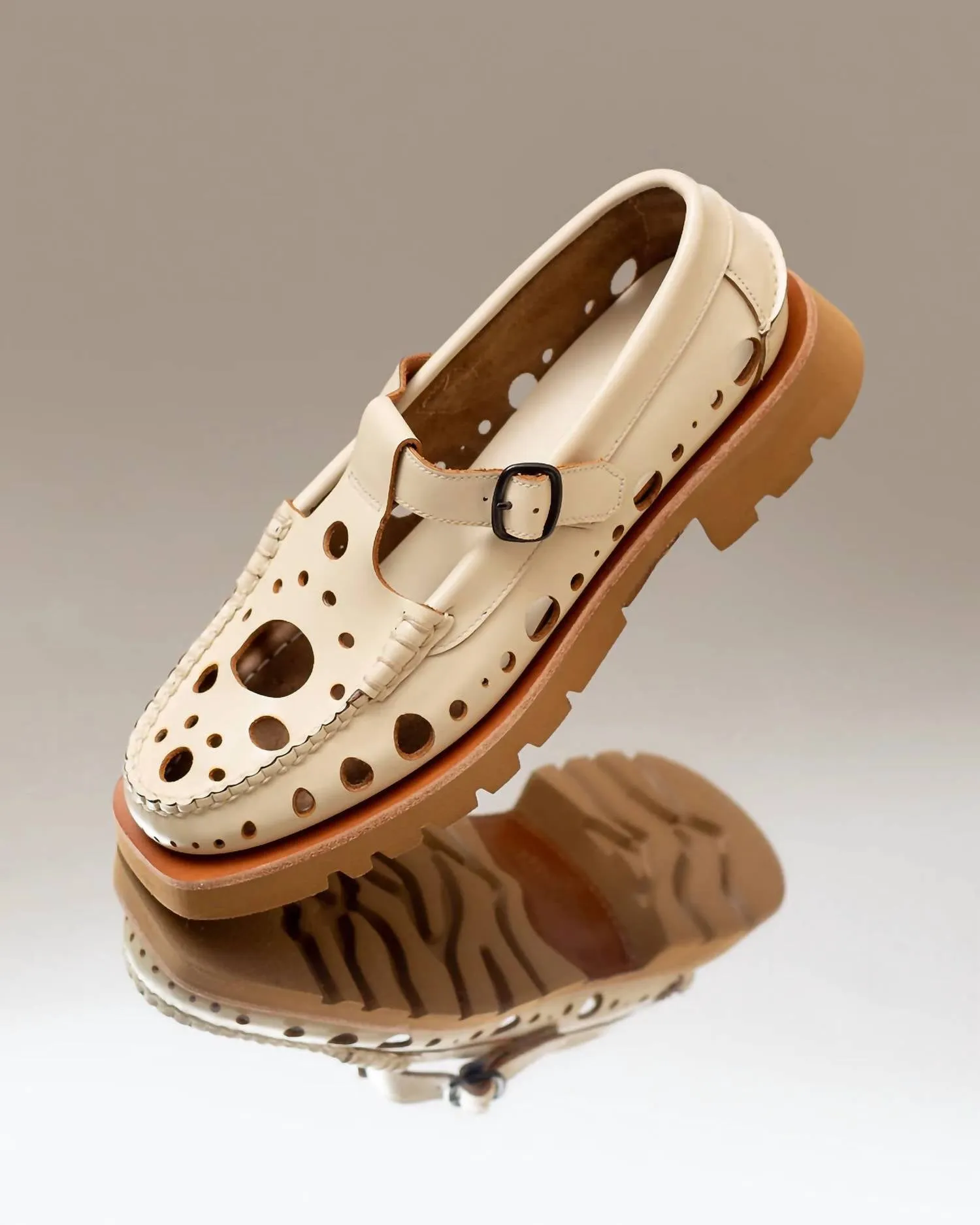 Women's Alber Sport Perforated In Custard/beige