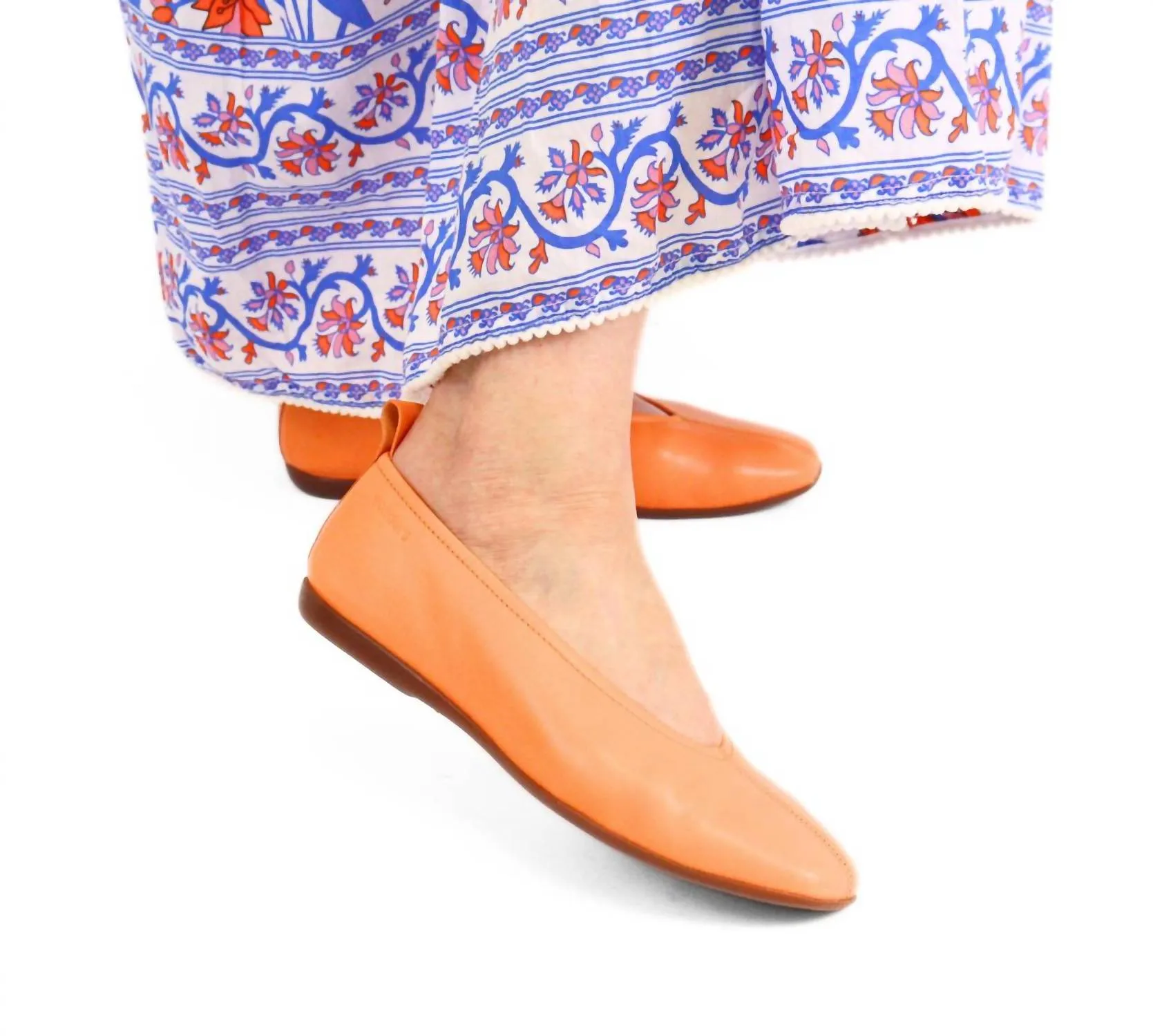 Women's Ballet Flat Shoes In Sauvage Apricot