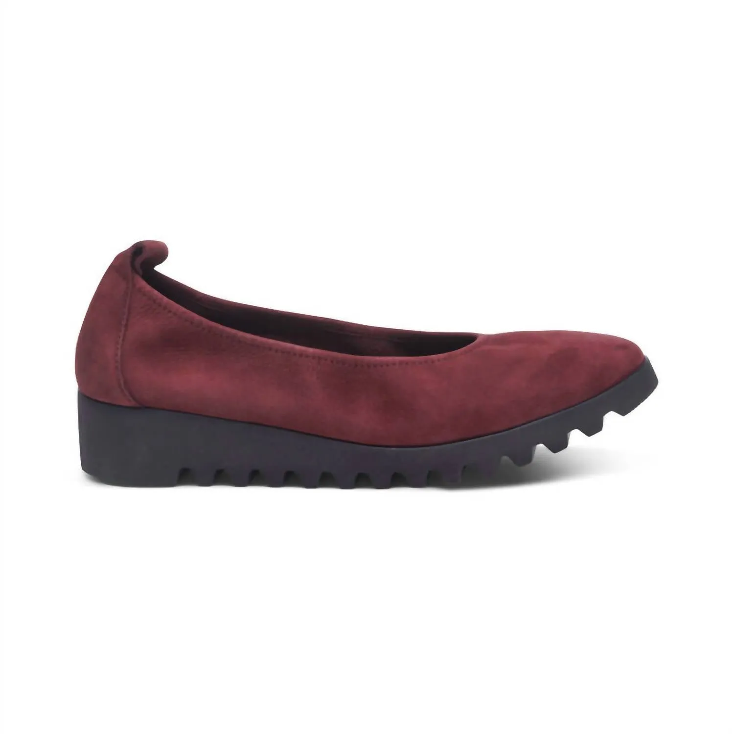 Women's Brianna Slip-On Ballet Flat In Burgendy