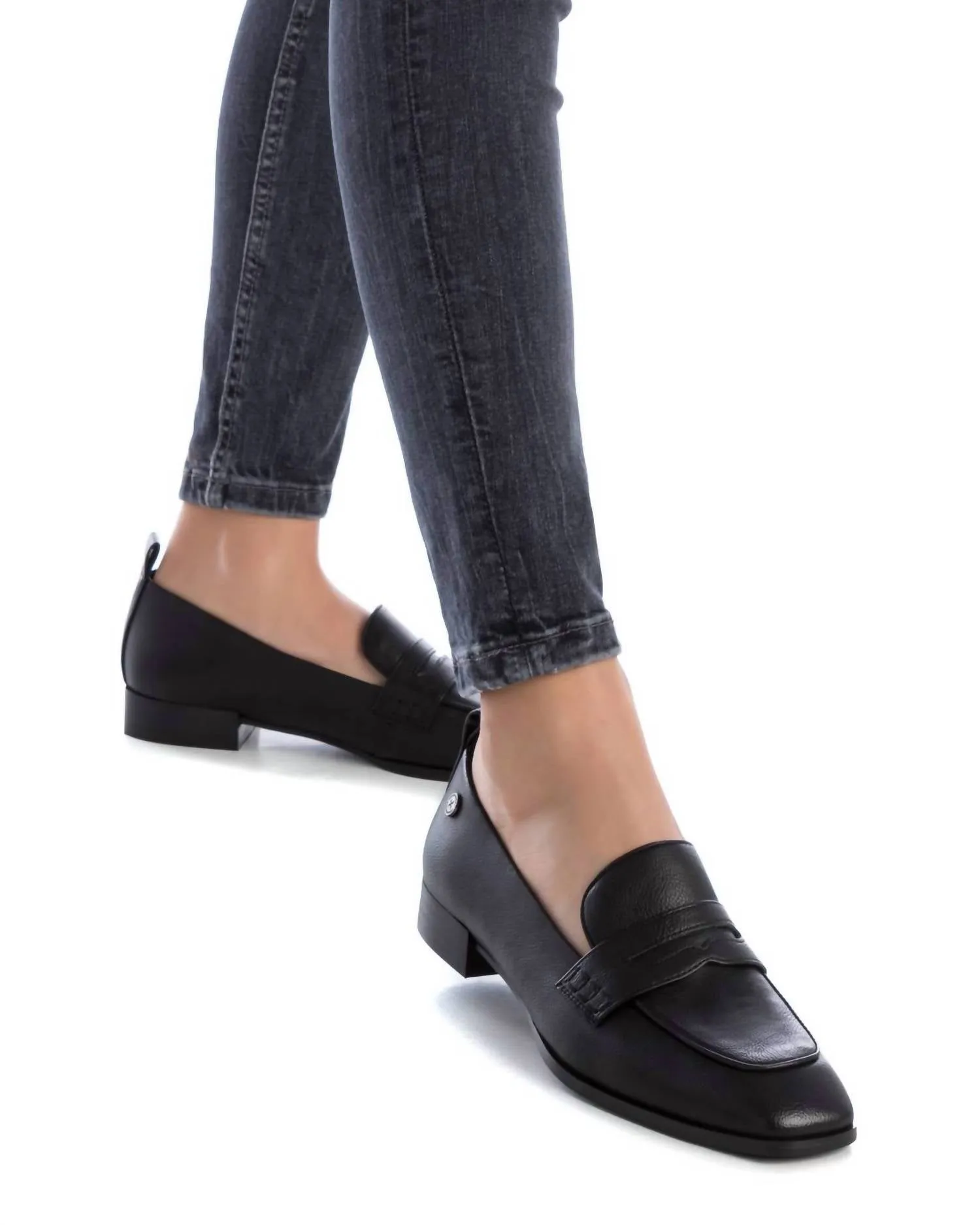 Women's Casual Loafers In Black