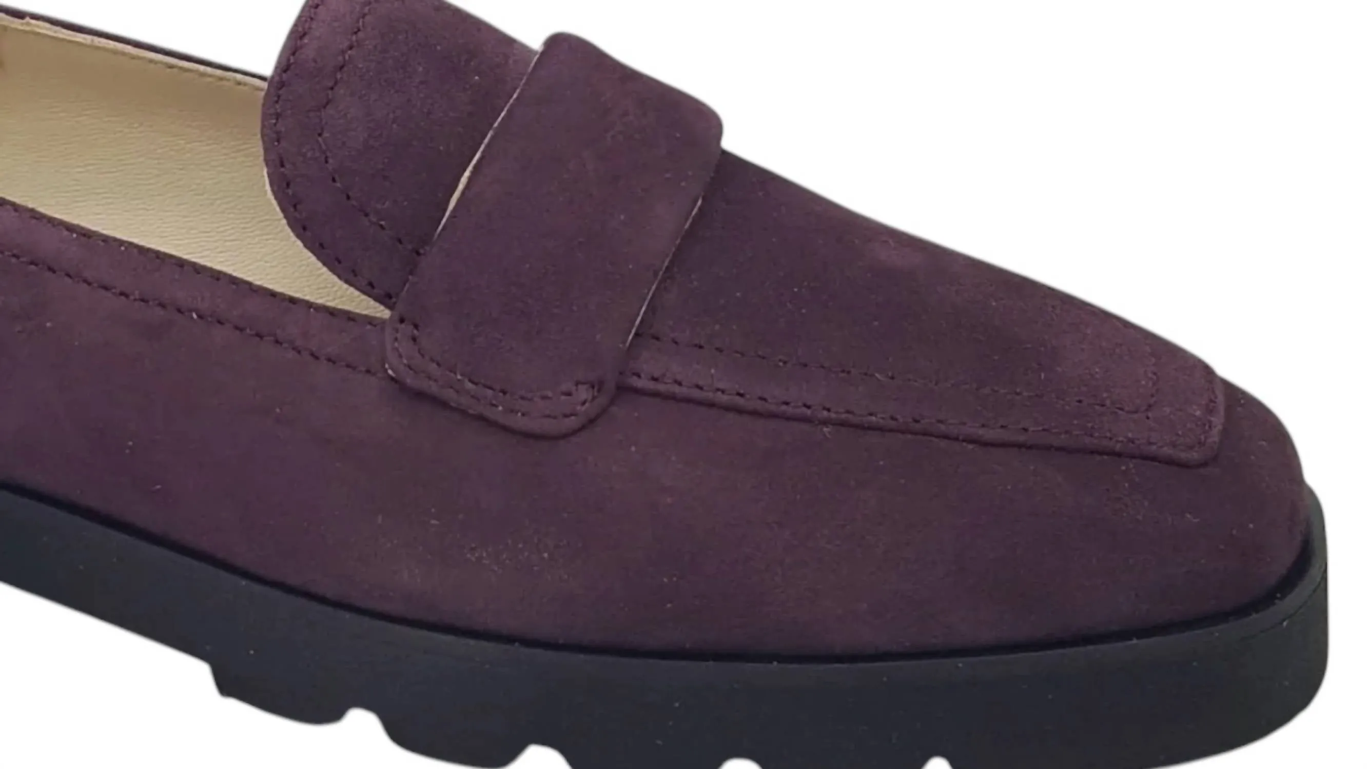 Women's Giuliano Loafer In Eggplant