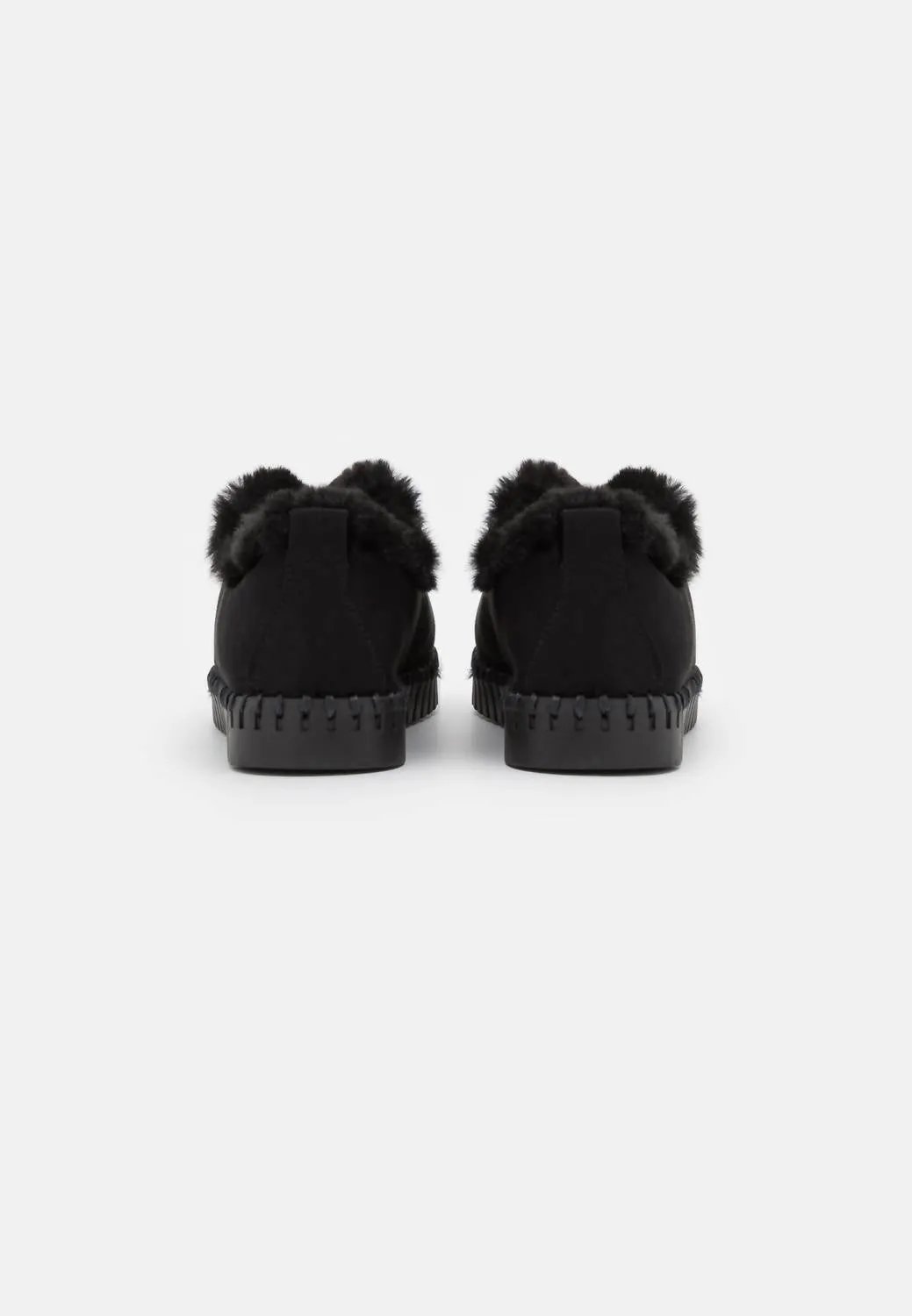 Women's Low Cut Boots In Black