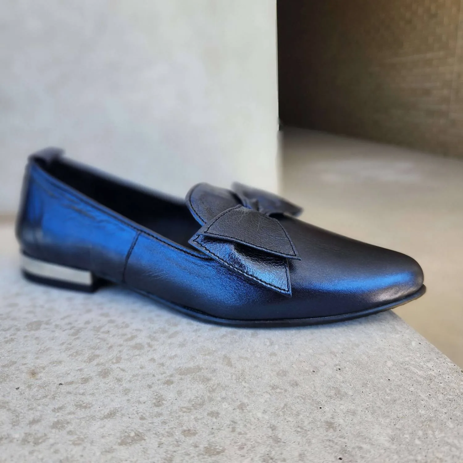 Women's Pointed Toe Loafer Flat Shoes In Navy Shimmer