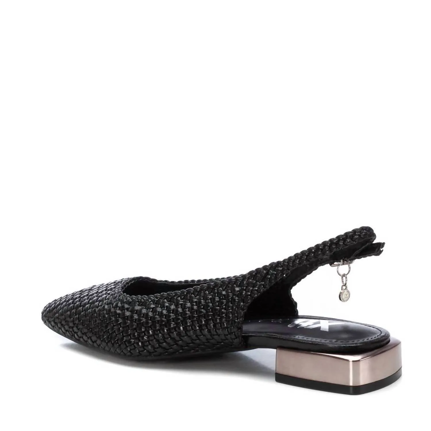 Women's Pointy Toe Flats In Black