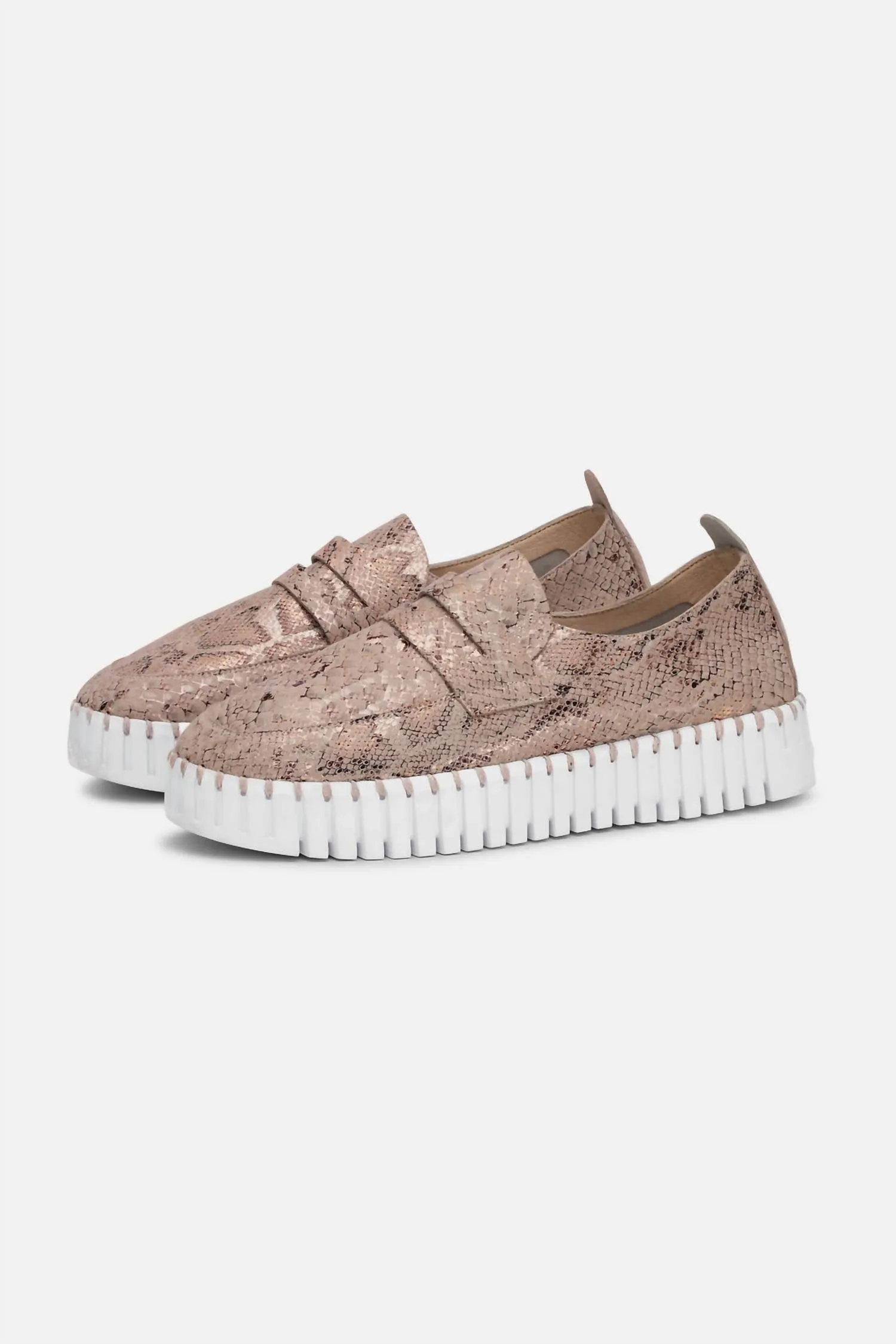 Women's Tulip Loafer Flat In Adobe Rose