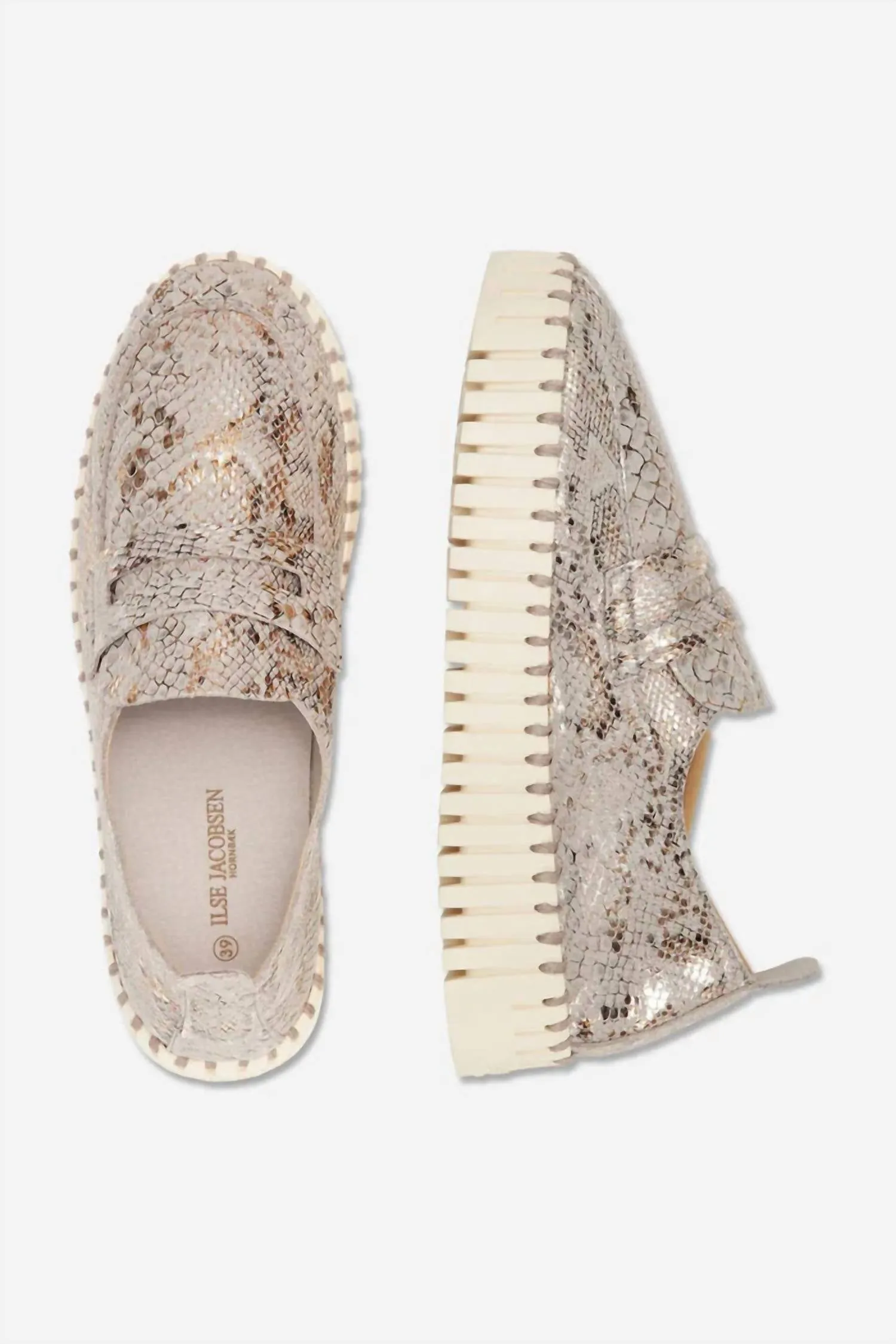 Women's Tulip Loafer Flat In Wheat