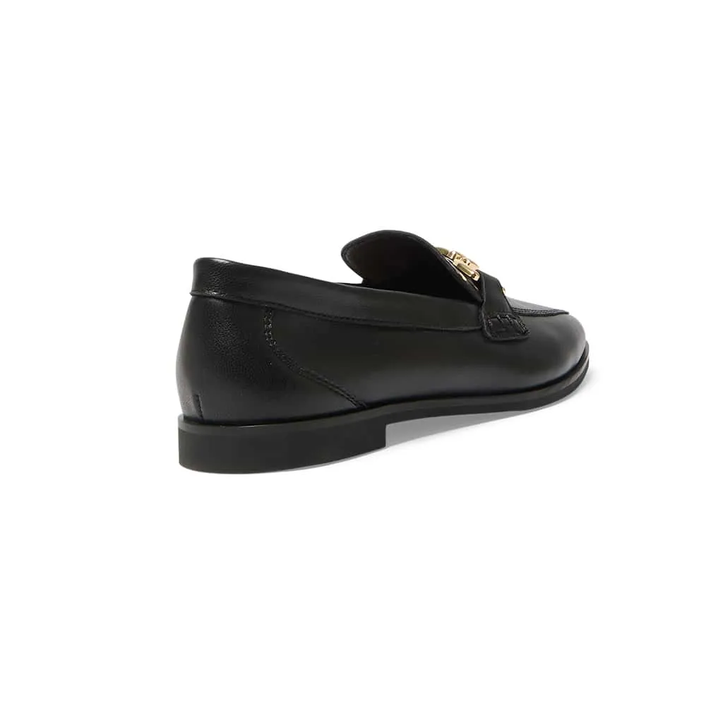 Zanna Loafer in Black Leather