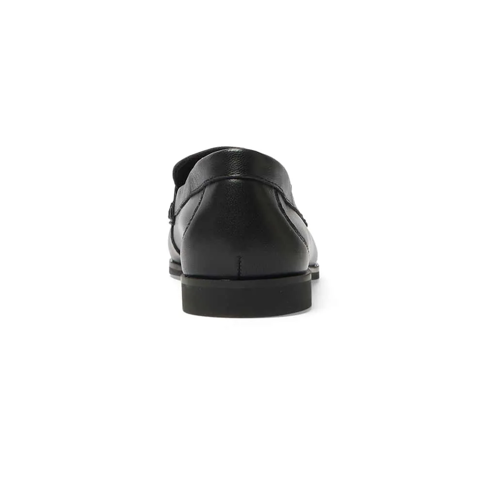 Zanna Loafer in Black Leather