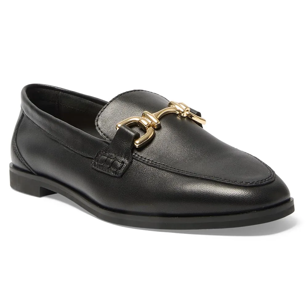 Zanna Loafer in Black Leather